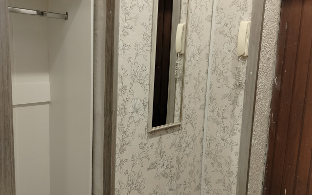 L&R Room Apartments