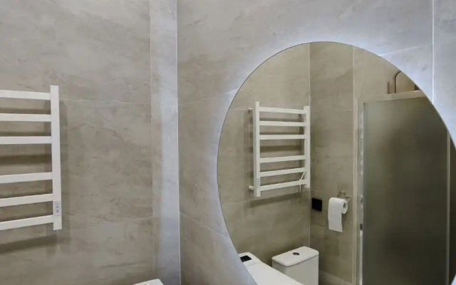 S Potryasayuschimi Vidami Apartments