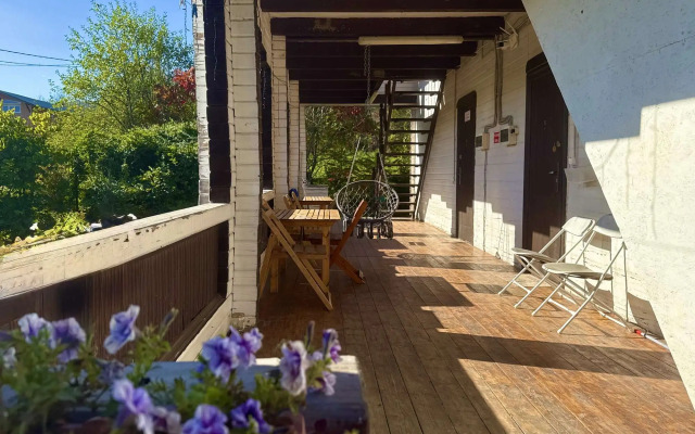 Thach from Travel Hotels Entourage