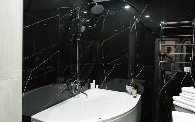 Апартаменты однокомнатные с кроватью и ванной, 3 этаж