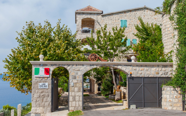 Olive Resort	