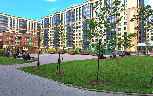 Uluchshennye Novy Lessner Apartments