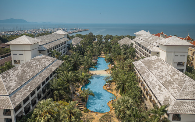 Ravindra Beach Resort And Spa