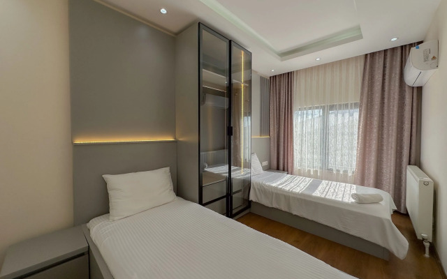 Апарт-отель Flower City Suits