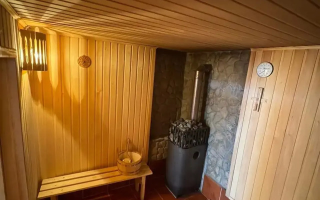 Anzhelika Guest House