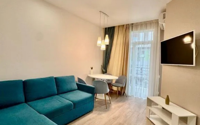 Na Tavricheskoy 7k2 Flat