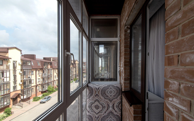 KEY2HOME na Sarmatskoj Flat