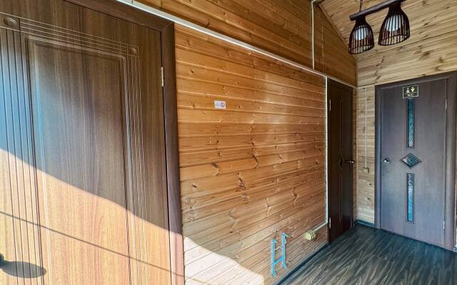 U Reki S Baney V Yelizovo Guest house