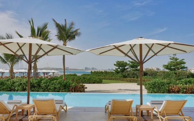 Highend Luxury Seven Palm Apartments