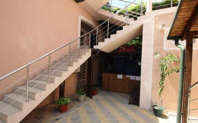 Svetly Guest House