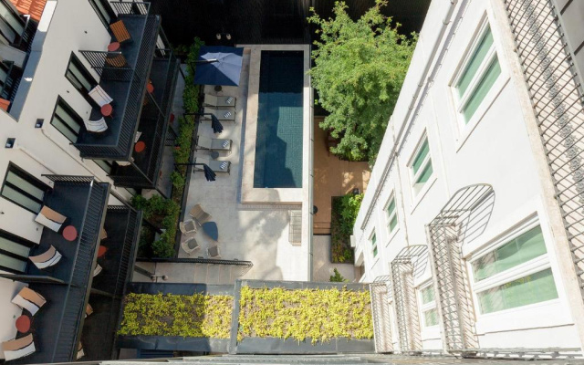 Отель Valverde Lisboa Hotel & Garden
