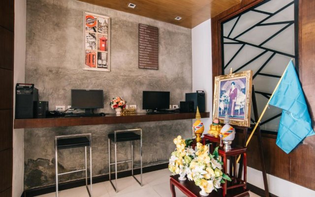 Отель Citrus Patong Hotel by Compass Hospitality