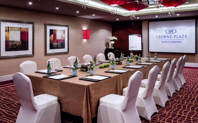 Crowne Plaza Dubai - Deira, an IHG Hotel
