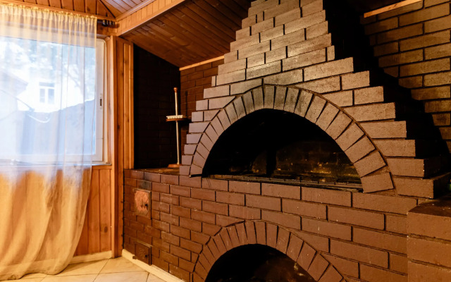 V Beleutovo S Basseynom I Saunoy Private house