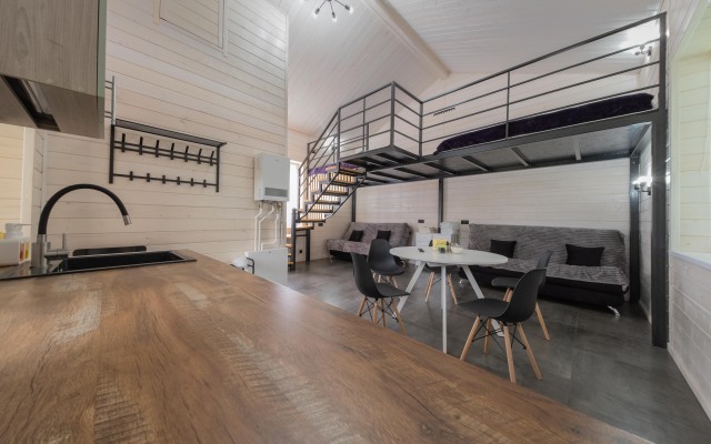 Chastny Dom Zima Leto Private House