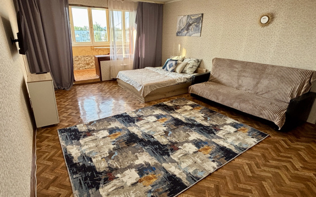 Tryohkomnatnaya v Kalinince Flat