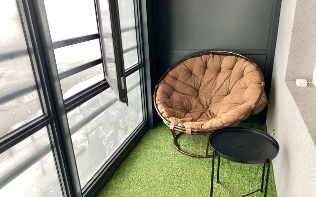 Dvukhkomnatnaya Studiya S Panoramnym Vidom Na R. Ob Apartments
