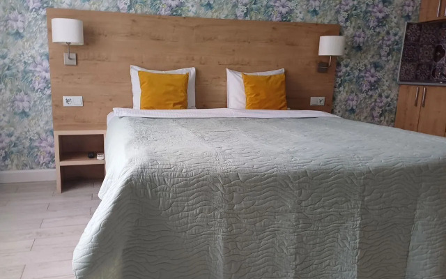 Na Zheleznodorozhnoy 15/1 Flat