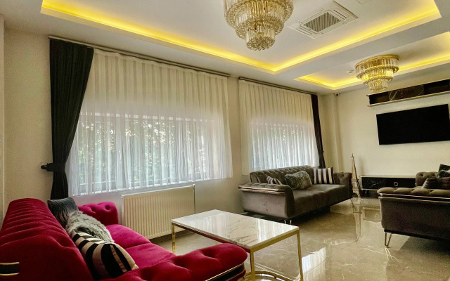 Aram Edessa Hotel