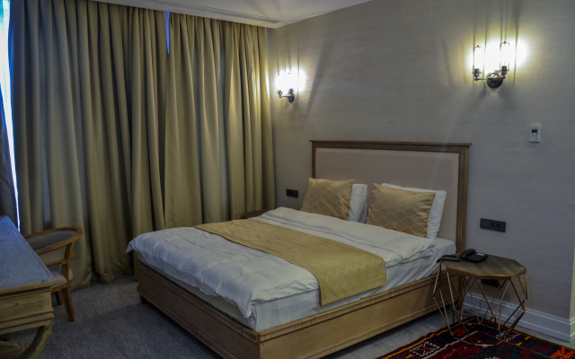 Shirvanshah Hotel