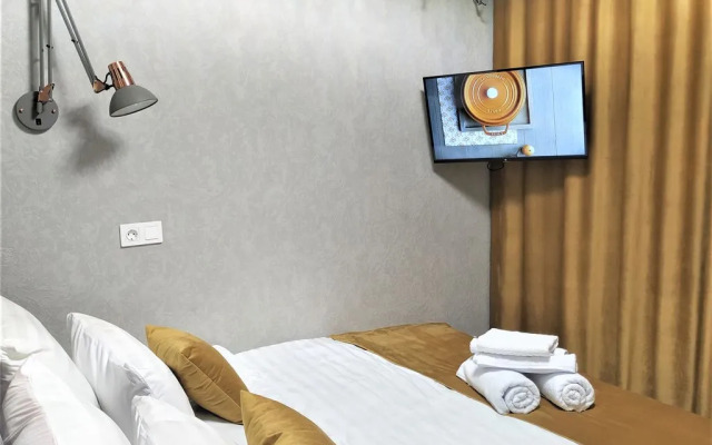 Апартаменты RentHome студия Горчица на Южном шоссе у ТЦ Амбар