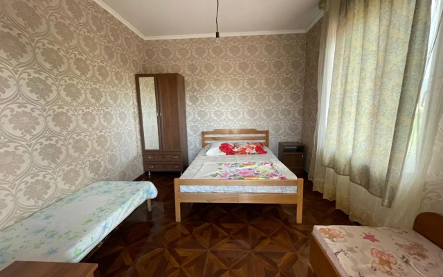 U Ashota Guest House