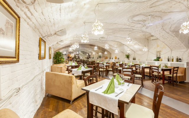 Bristol-Zhiguli Hotel