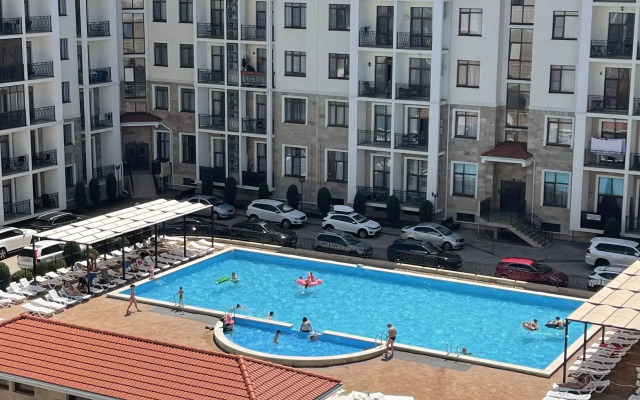 Yevrodvushka Na Beregu Morya S Basseynom Apartments