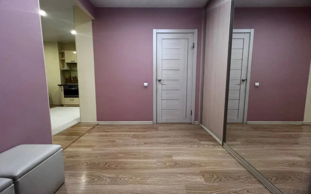 Na Ulitse Okulova 18 Flat