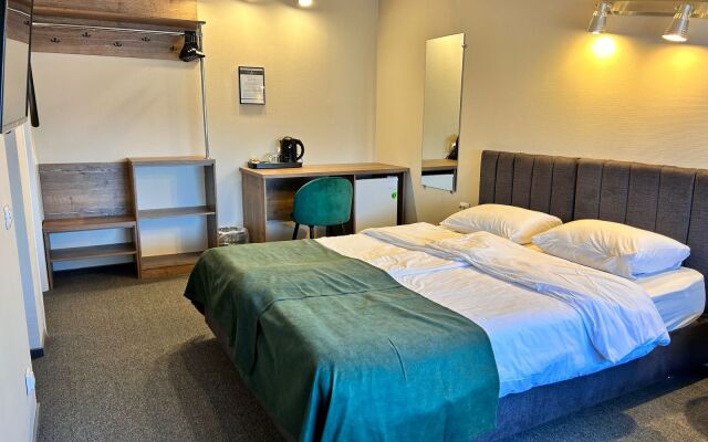 Aleon Hotel