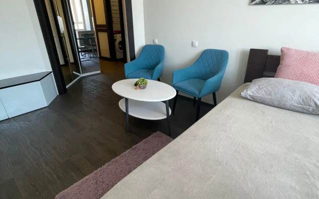 SHTEYN Flat