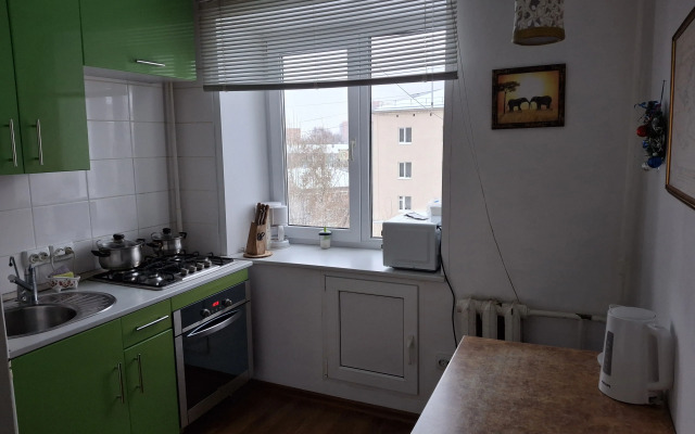 Na Kommunarov Apartments