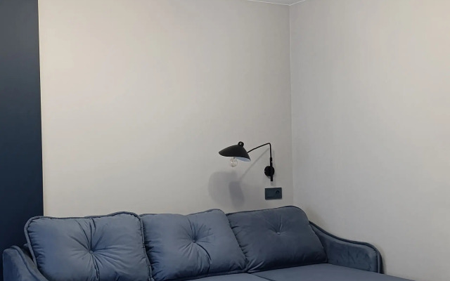 Siniy Aktsent Flat