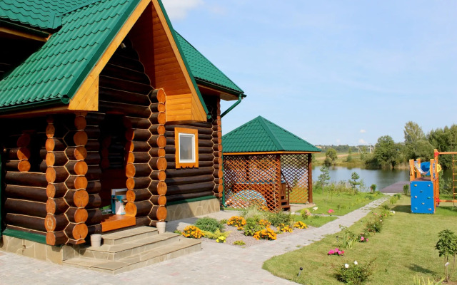 Частный дом коттедж с пятью комфортабельными спальнями