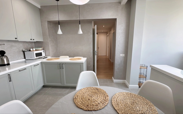 Apartament favorit MorskayaSimfonya-2 s panoramoj na more, bassejnom na territorii ZhK Apartment