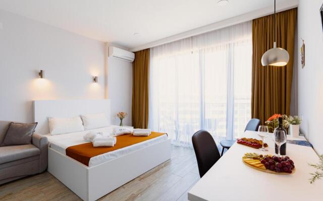 Next Orange Aparthotel Official