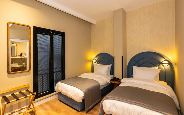 Nenessa Airport Hotel