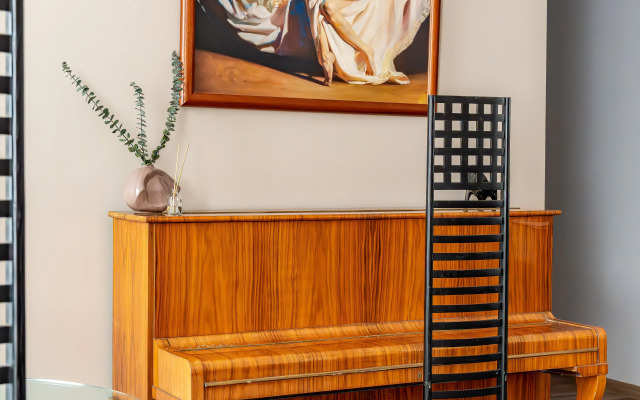 Sergeew Apartments dvuhkomnatnyj Lyuks s vidom na naberezhnuyu Fontanki Apartments