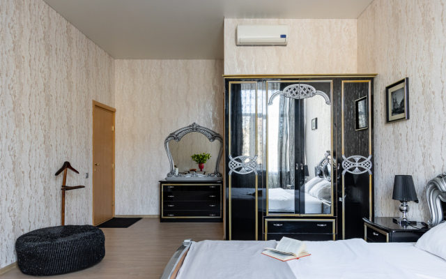 Nomera Na Ploschadi Vosstaniya Guest house