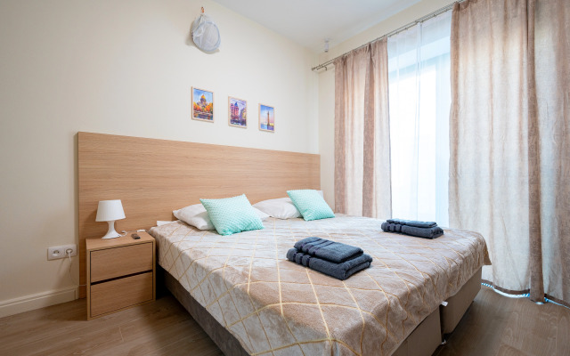 Na Naberezhnoy Makarova 58 Apartments