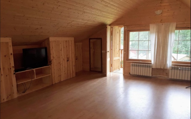 Kottedzh s Tremya Spalnyami Private House