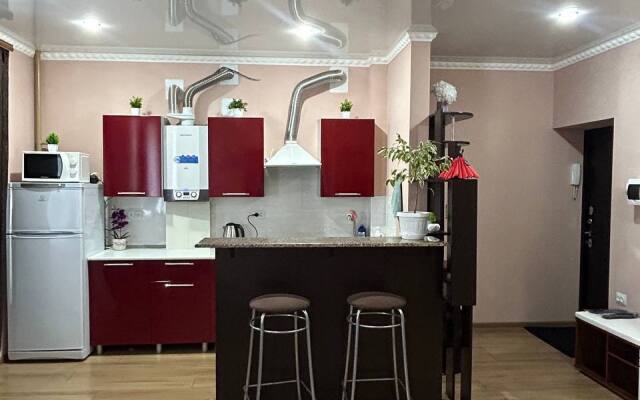Evrodvushka S Vidom Na Goru Flat