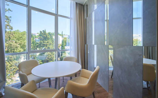 Mirror Residence Hotel