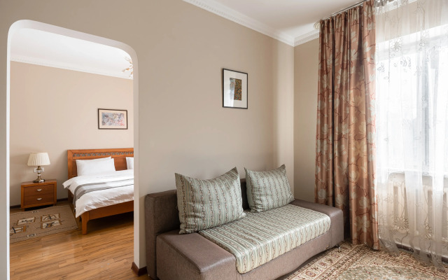 Soluxe Hotel