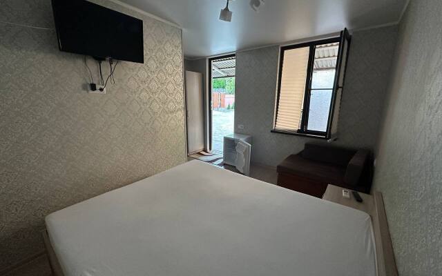 Novy Afon Guest house