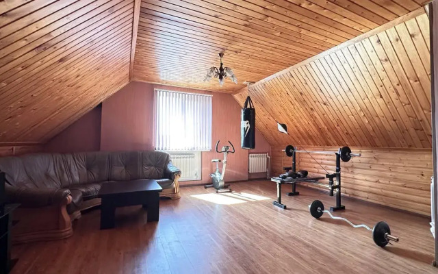 S Basseynom Private House