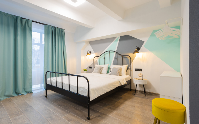 Smart Hotel Kantemirovskiy