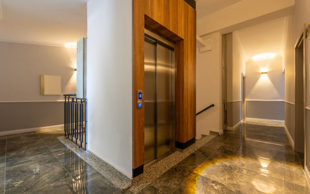 Lemon Hotel
