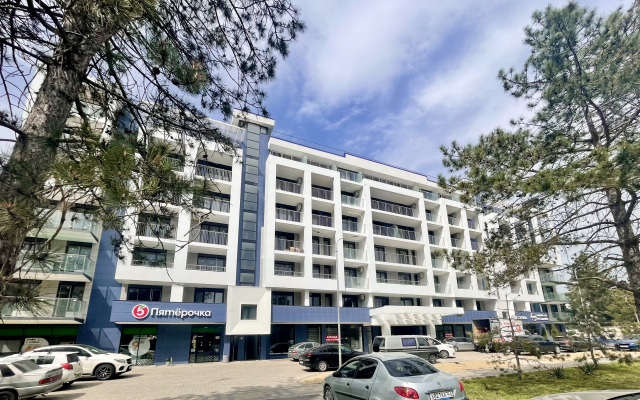 S basseynom u morya Apartment