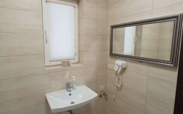 Trekhkomnatnye Lyuks 3 1 Apartments